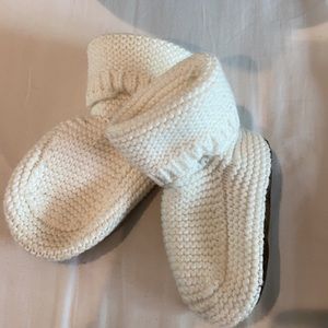 Hannah knit slippers